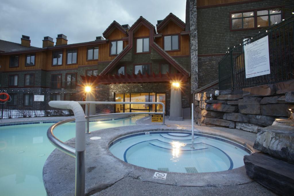 Platinum Suites Resort - Vacation Rentals Canmore Exterior foto